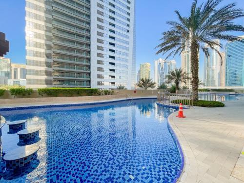LUXFolio Retreats - Cosy Marina Apartment - image 10