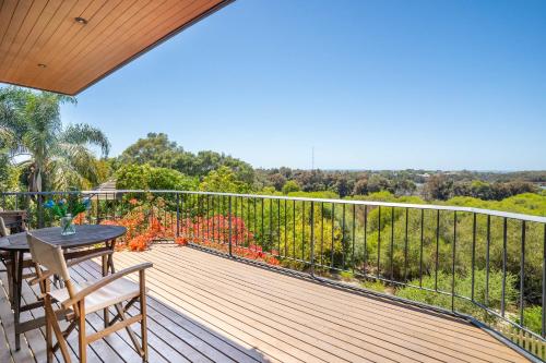 Riverfront swimming pool style home