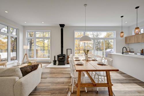 Vue, Nature, SPA & Relaxation au Melilot in Saint-Alphonse-Rodriguez (QC)