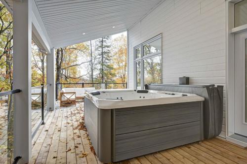 Vue, Nature, SPA & Relaxation au Melilot in Saint-Alphonse-Rodriguez (QC)