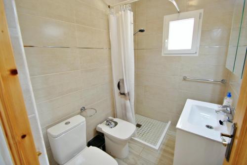 Three-Bedroom Villa image 9