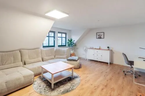 Ferienwohnung "Kapellmeister" mit Klimaanlage in allen 4 Schlafbereichen, großes Wohnzimmer mit Smart TV und Big Sofa in Magdeburg, Deutschland
