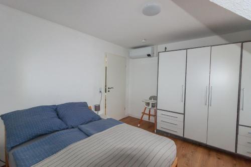 Ferienwohnung "Kapellmeister" mit Klimaanlage in allen 4 Schlafbereichen, großes Wohnzimmer mit Smart TV und Big Sofa