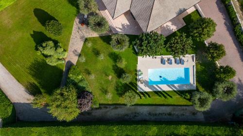 Villa Carini with 3000 mq garden & heated pool