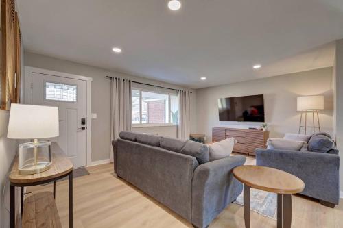 Beautiful 3 BR/2 Bath Very Close to IU & Downtown in Bloomington, USA