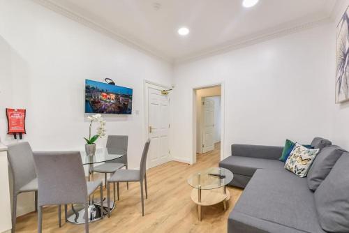 2 Bed Piccadilly Apartment- 2
