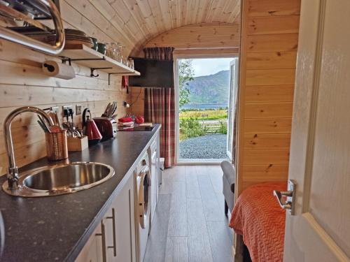 A környék, Rowan Gorgeous Glamping Hideaway in Dundonnell