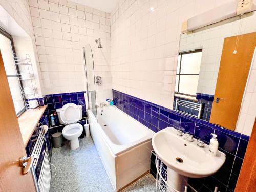 Excellent Entire Apartment Between St Pauls Cathedral and Covent Garden, Londres (photo 11)