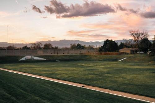 Hot Tub with Mountain Views, Game Room, Foosball, Fire Pit