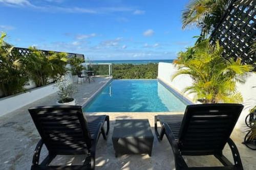 Hillside Oceanview Villa