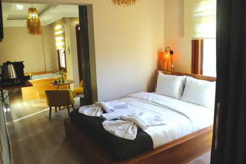 karamazov antik otel
