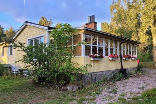 Trevligt hus/stuga i Svärtinge - Accommodation - Norrköping