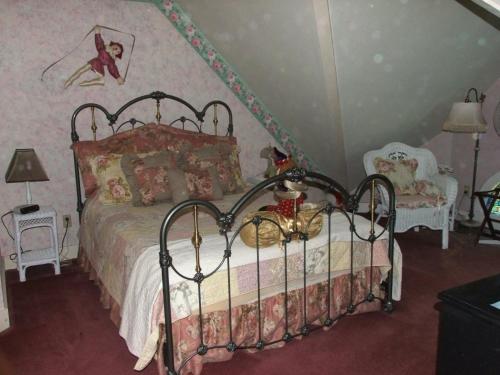 Robin's Nest Bed & Breakfast - image 9