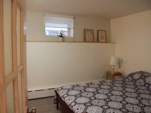 The Griffin B and B, Private two bedroom suite in Victorian Ditmas Park in Brooklyn, USA