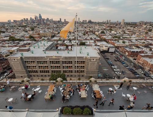 Double Decker Roofdeck Gorgeous View in Passyunk - image 7