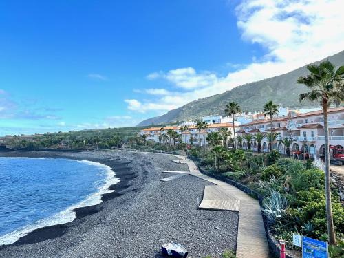 Casa Estrada Coastal Haven