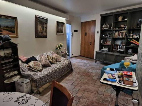 One-Bedroom Apartment image 3