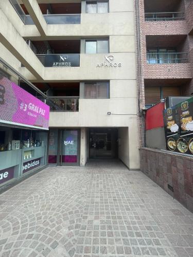 One-Bedroom Apartment image 1