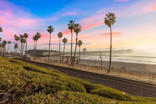 Bike to Trestles in San Clemente, USA