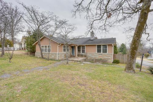 Rossville Home Near Downtown and Lookout Mountain! in Rossville, USA