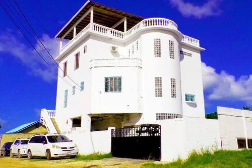 See Belize SUNRISE Sea View Studio with Infinity Pool & Overwater Deck