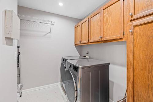 Beautiful Home Walking Distance to Elon University in Elon, USA