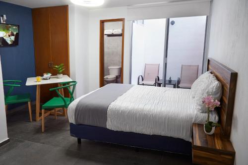 Double Room with Private Bathroom image 10