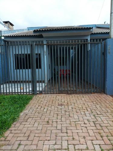 Bela casa aconchegante completa