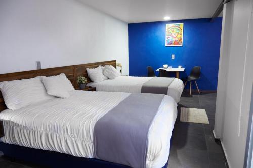 Deluxe Double Room image 10