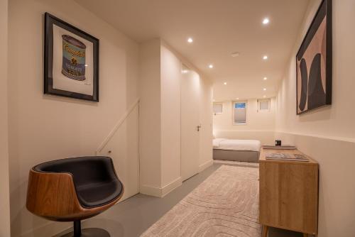 Elegant & unique canal house in famous canal area - image 9