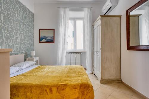 Yellow Stripes Apartment - San Giovanni by RHR, Rom (Foto 8)