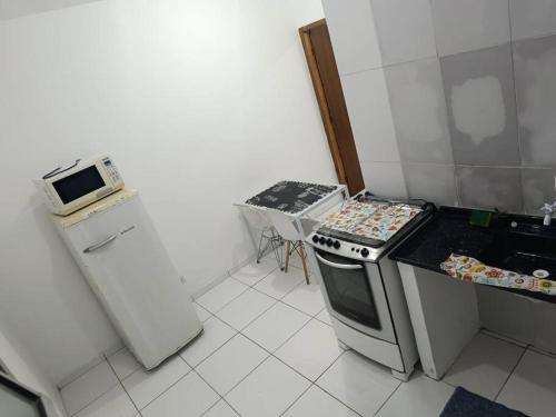 Apartamento 3 no Tremembé quarto cozinha banheiro (Apartamento 3 no Tremembe quarto cozinha banheiro) in เตรเมมเบ