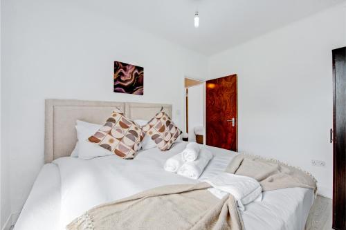 Lovely Home - Park Views & Ideal Transport Links, Londres