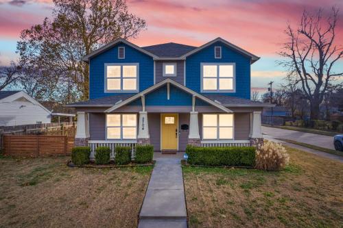 4 Bdrm, 3ba,fire Pit, Grill, 1 Block To Tu