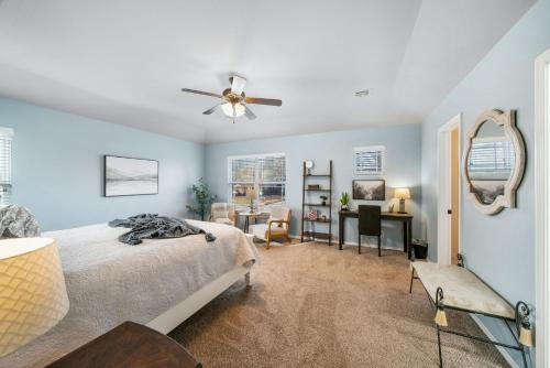 4 Bdrm, 3ba,fire Pit, Grill, 1 Block To Tu near River Parks
