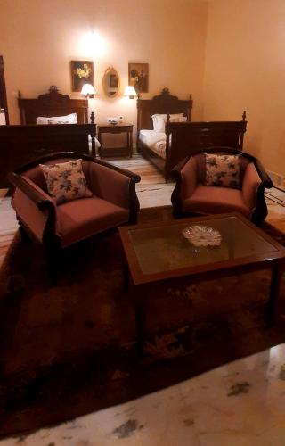 2 double beds