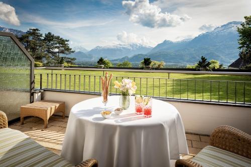 ระเบียง/ชานเรือน, Park Hotel Sonnenhof - Relais & Chateaux in วาดุซ