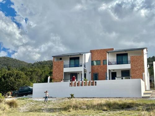 . Casa De Campo Mirador H&L