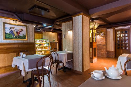 Restaurant, Villa Mozart in Truskavets