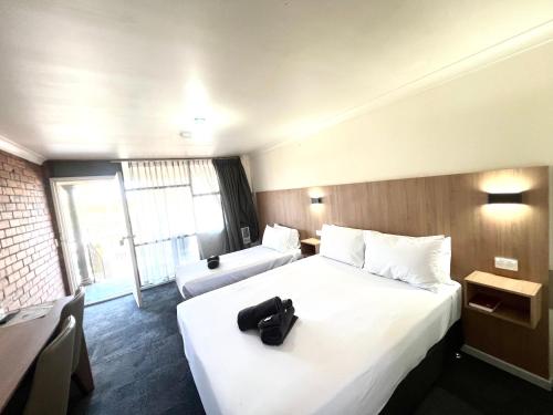 Adrian Motel near Luchthaven Forbes