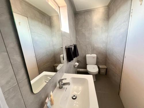 Adrian Motel Room Type - Basic Triple Room