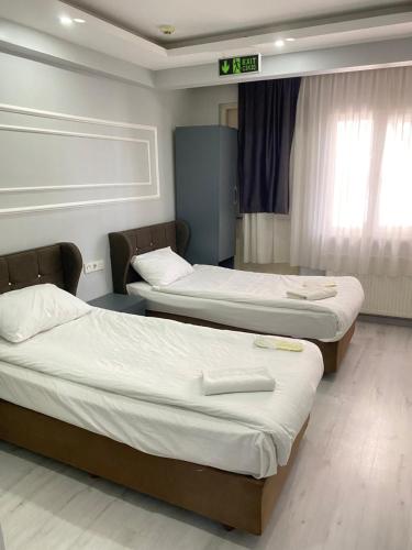 Double Room image 10
