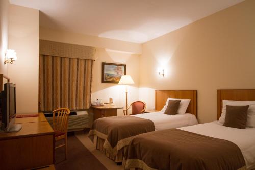 2 twin beds