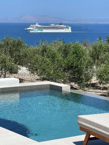 Saint John Oia-Private Heated Pool Villas Santorini