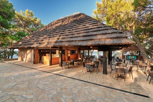 Krogs/atpūtas telpa, Pine Beach Bungalows all inclusive in Draga