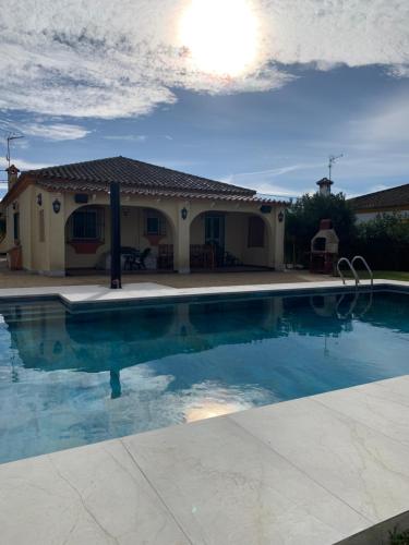  Traumhaus für 6 Personen mit spektakulärem privaten Pool und schönem Ausblick in die Natur in Hozanejos