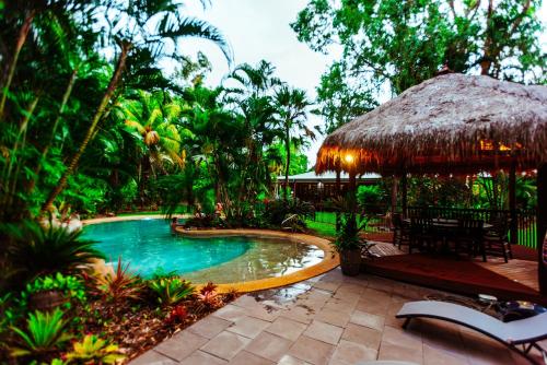 สระว่ายน้ำ, Paperbark Retreat in เมืองคูก