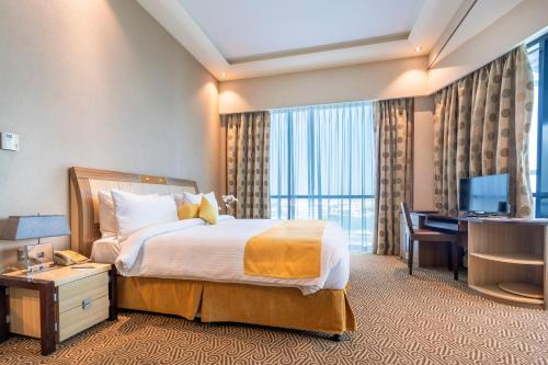 Elite Resort & Spa Room Type - Suite with City View