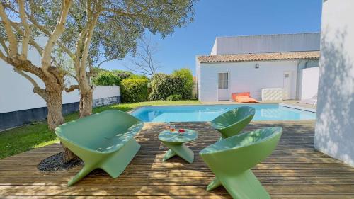 Superbe villa avec piscine dans le village de St Clément