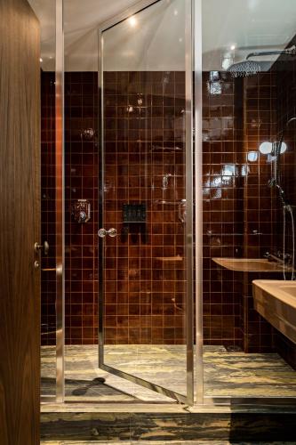 518816536 Hotel Florida Paris